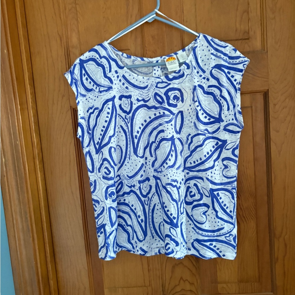 C&C California Blue and White Abstract Short Sleeve Top